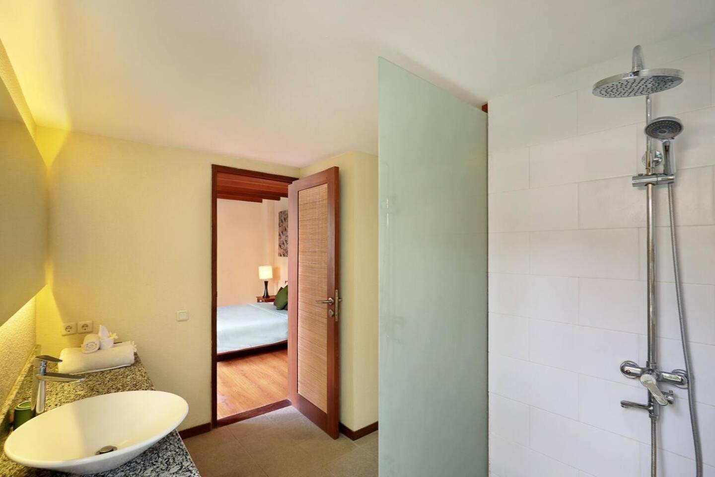 Super Value 4 Bedroom, Walk To Bintang Supermarket スミニャック エクステリア 写真