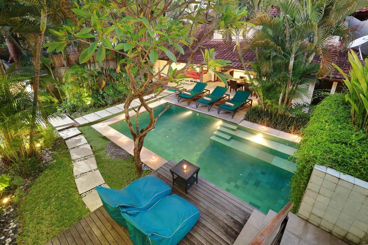 Super Value 4 Bedroom, Walk To Bintang Supermarket スミニャック エクステリア 写真