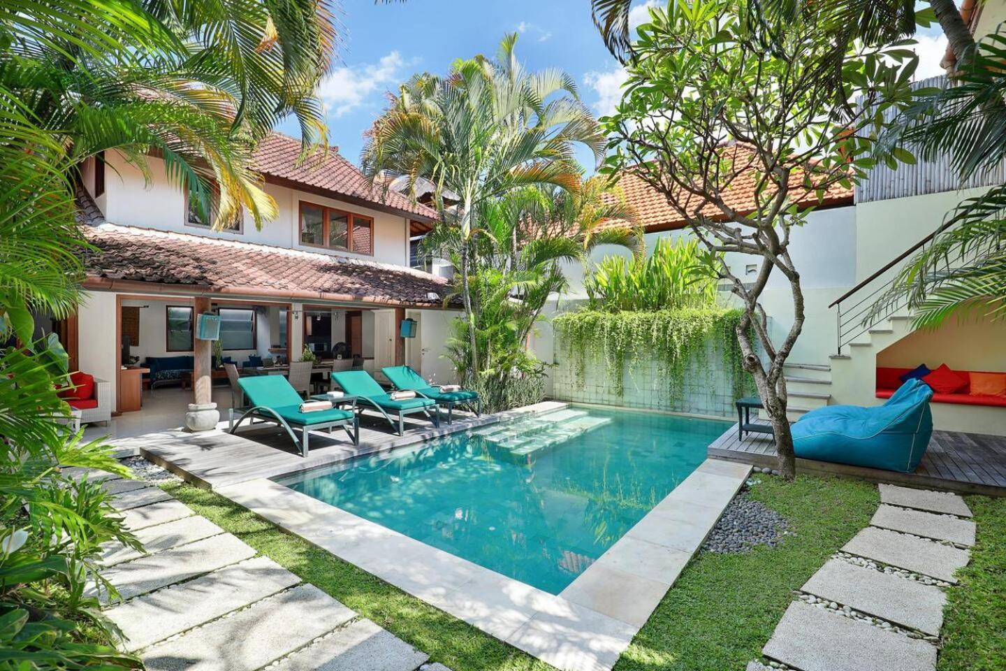 Super Value 4 Bedroom, Walk To Bintang Supermarket スミニャック エクステリア 写真