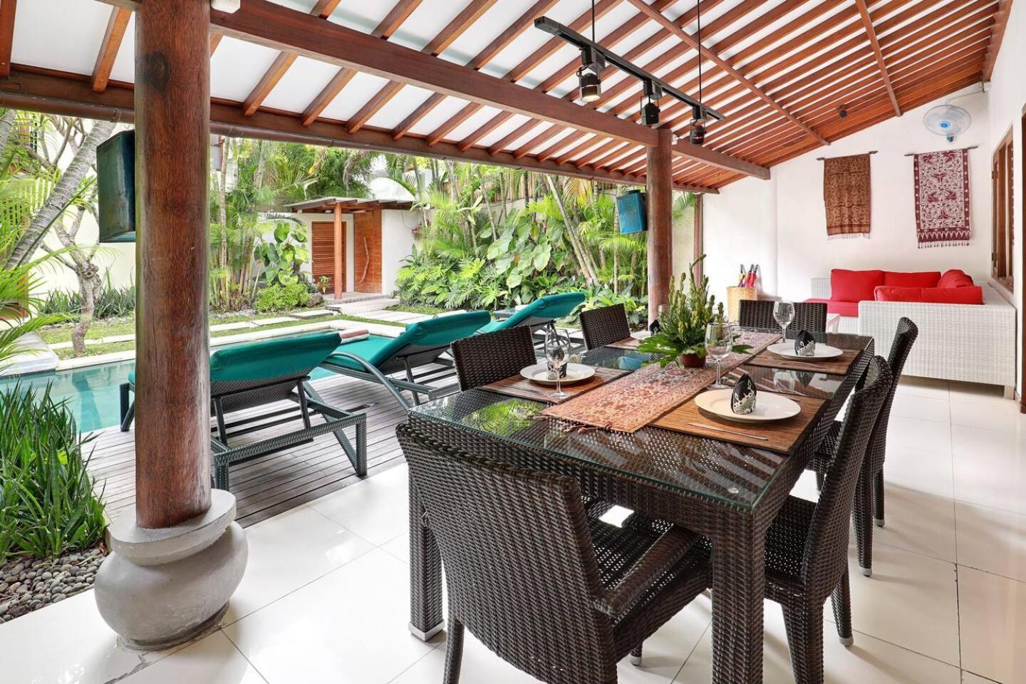 Super Value 4 Bedroom, Walk To Bintang Supermarket スミニャック エクステリア 写真