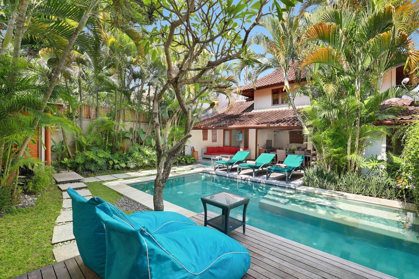 Super Value 4 Bedroom, Walk To Bintang Supermarket スミニャック エクステリア 写真