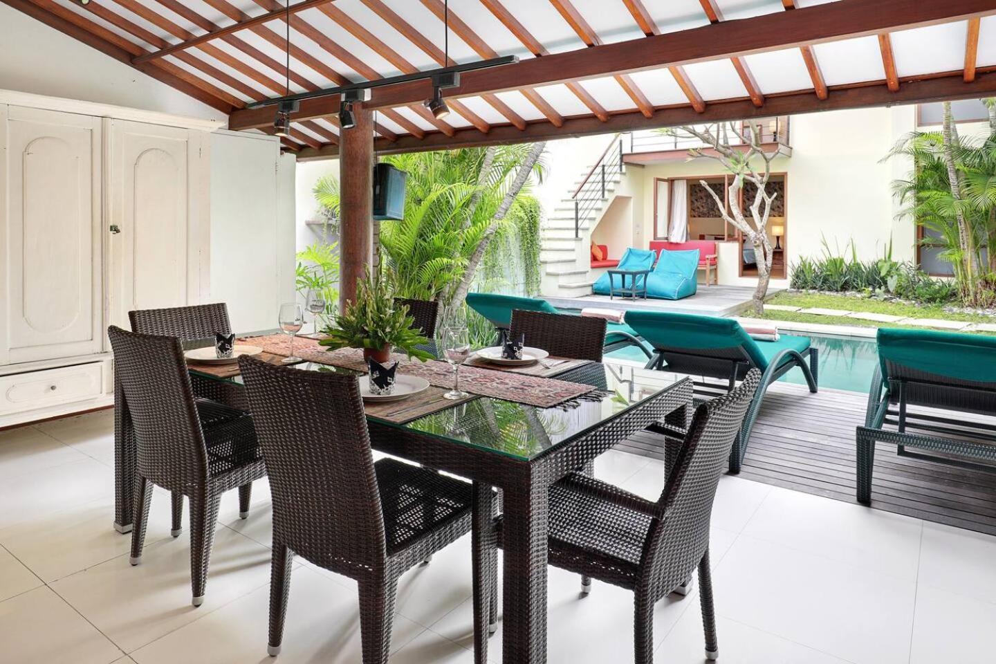 Super Value 4 Bedroom, Walk To Bintang Supermarket スミニャック エクステリア 写真