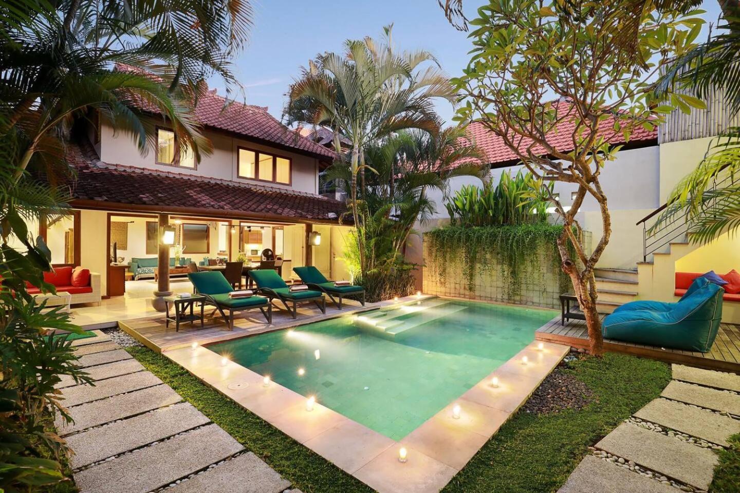 Super Value 4 Bedroom, Walk To Bintang Supermarket スミニャック エクステリア 写真