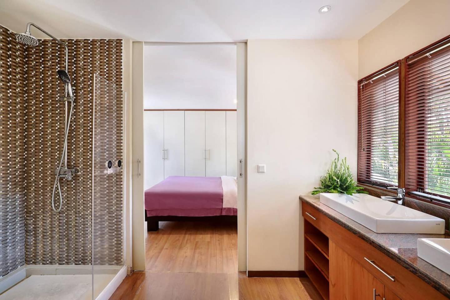 Super Value 4 Bedroom, Walk To Bintang Supermarket スミニャック エクステリア 写真