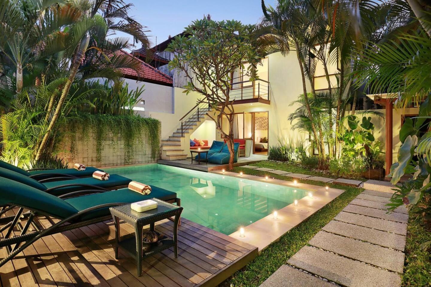 Super Value 4 Bedroom, Walk To Bintang Supermarket スミニャック エクステリア 写真
