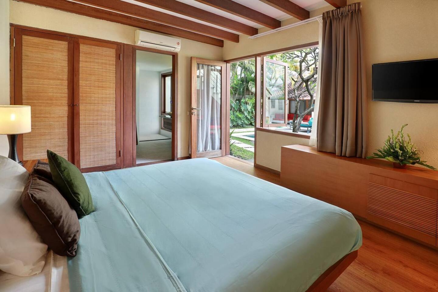 Super Value 4 Bedroom, Walk To Bintang Supermarket スミニャック エクステリア 写真