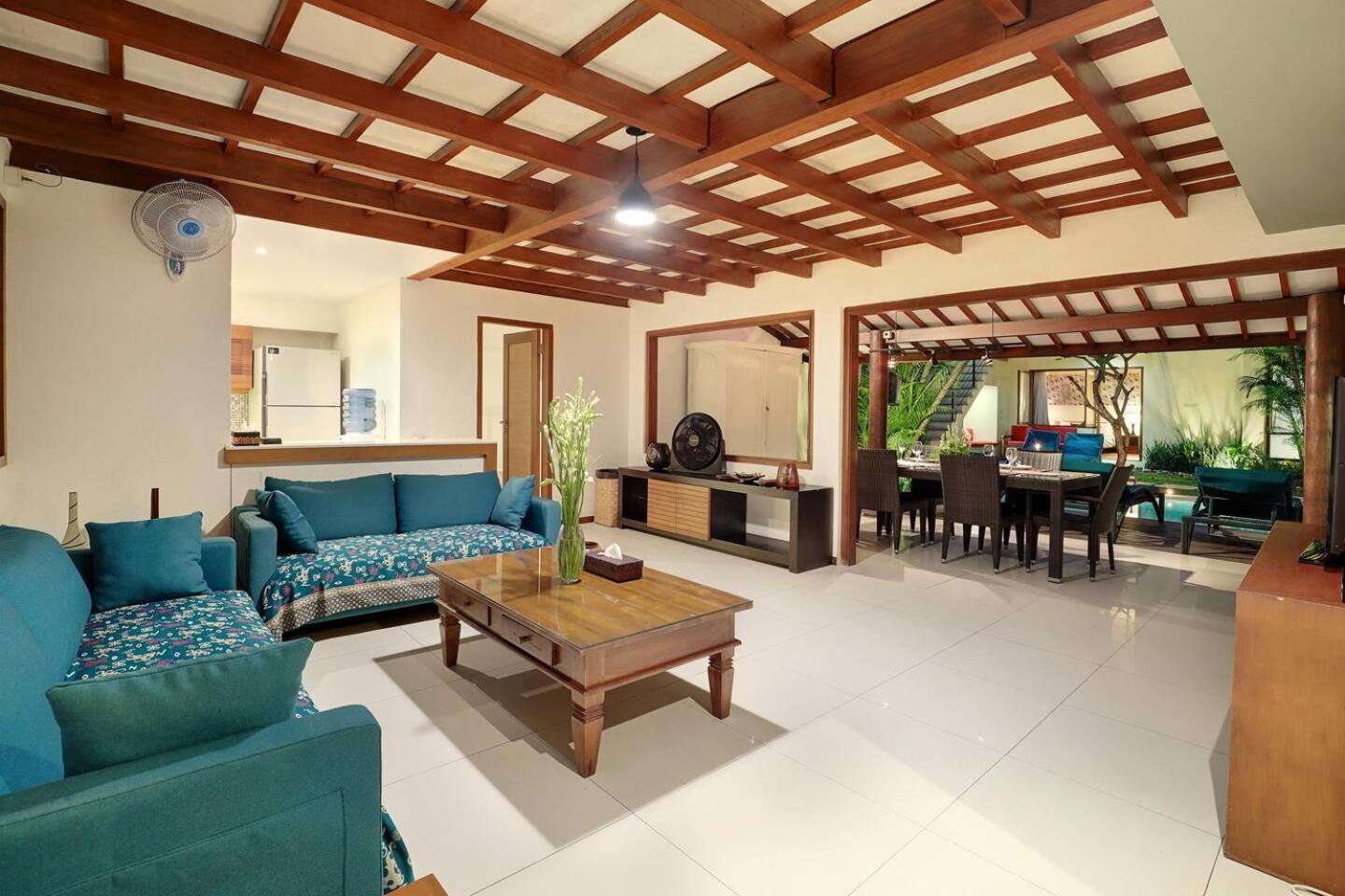 Super Value 4 Bedroom, Walk To Bintang Supermarket スミニャック エクステリア 写真